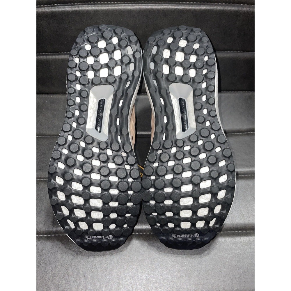 Adidas UltraBoost 4.0 - Picture 5 of 9
